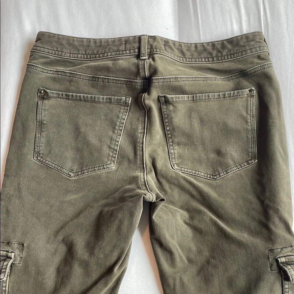 Free People Olive Green Cargo Pants - Picture 4 of 6